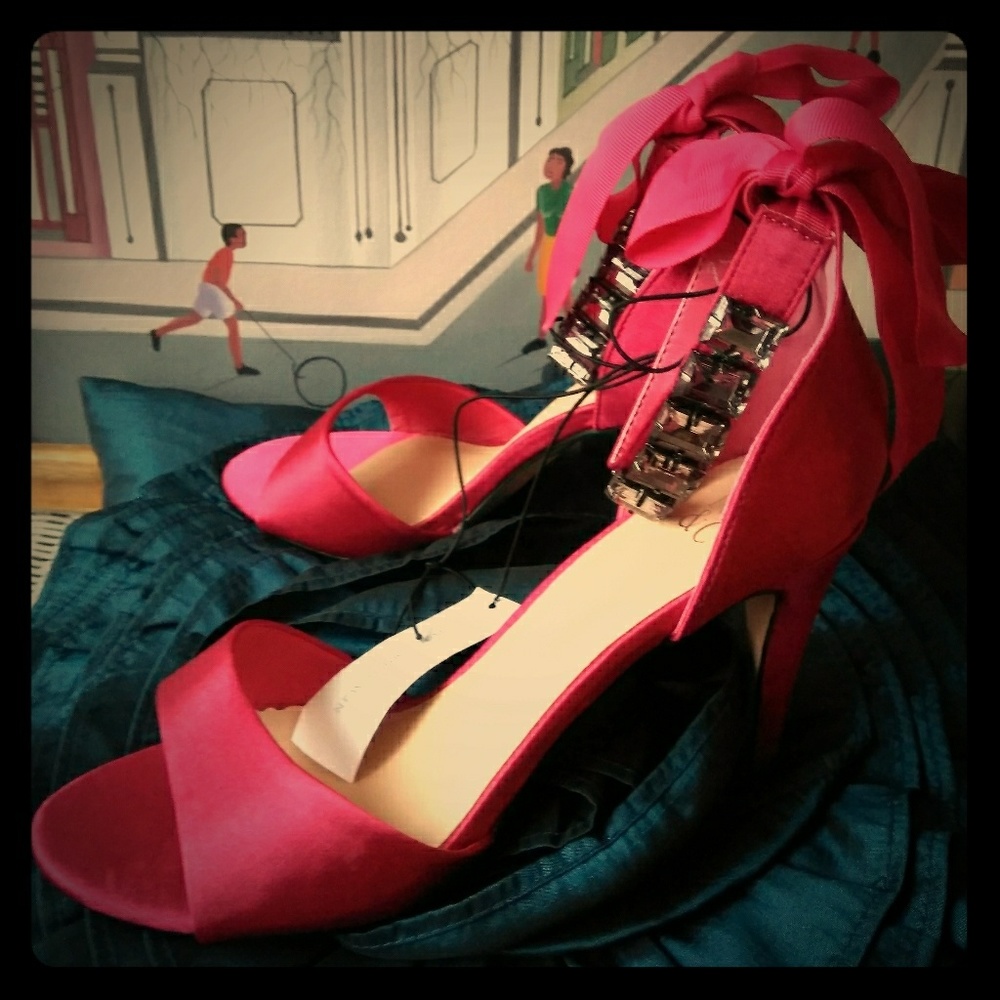 NY&Co HOT Pink Rhinestone & Ribbon Satin Pumps